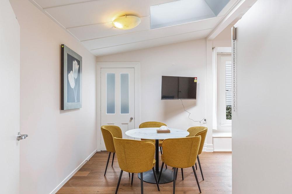 Gorgeous 4BR Mt Eden Retreat by Zodiak Stays