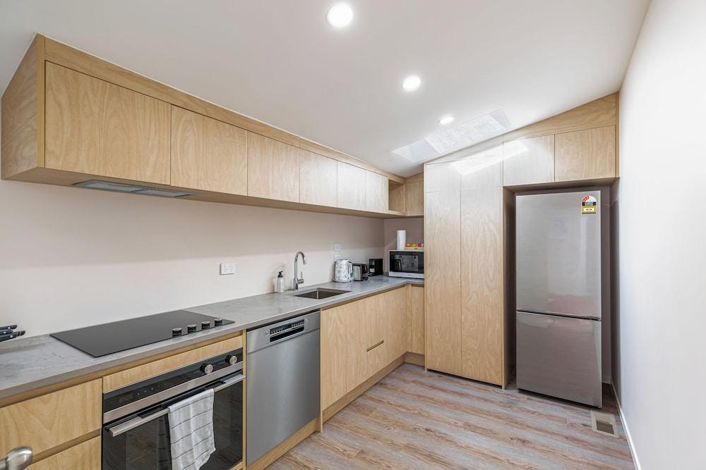 Gorgeous 4BR Mt Eden Retreat by Zodiak Stays