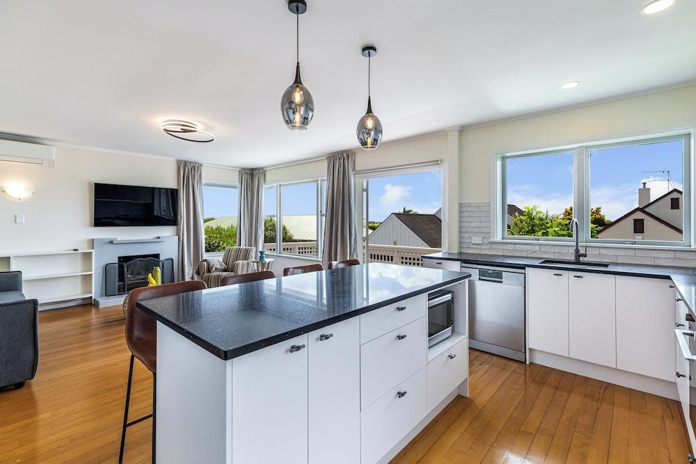 Serene 2BR Home in Meadowbank by Zodiak Stays