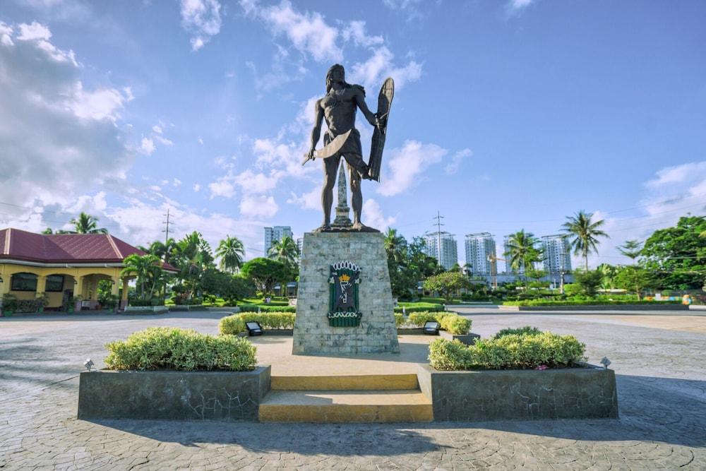 Resort-style Comfort Near Mactan Airport