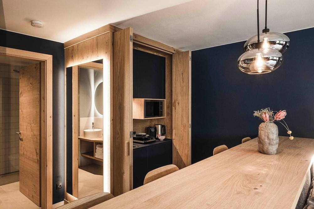 The Post Mountain Residence