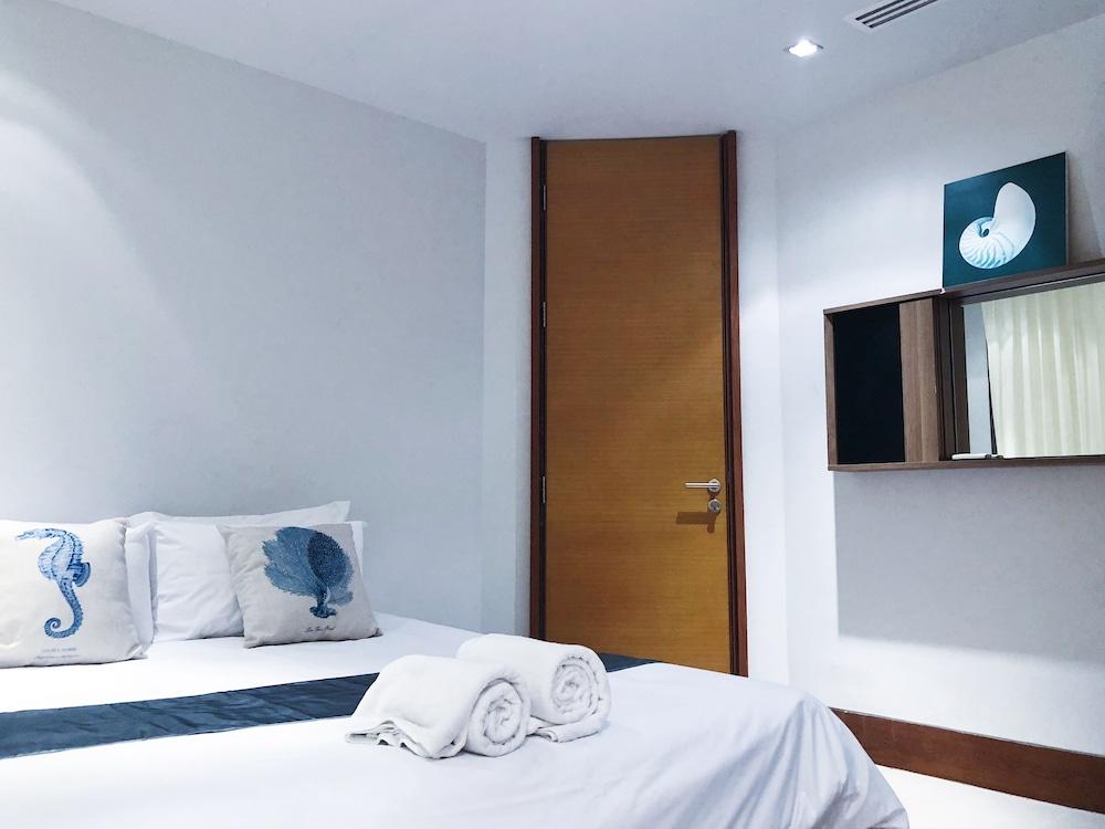 Beachfront 120sqm 2BR With Private Plunge Pool on Stunning Naithon Beach