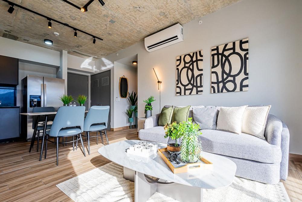 w Elegant 2BR Apartment in the Heart of Centriqo