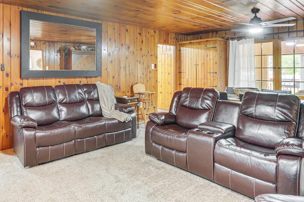 < 1 Mi to Raystown Lake: Family-friendly Cottage!