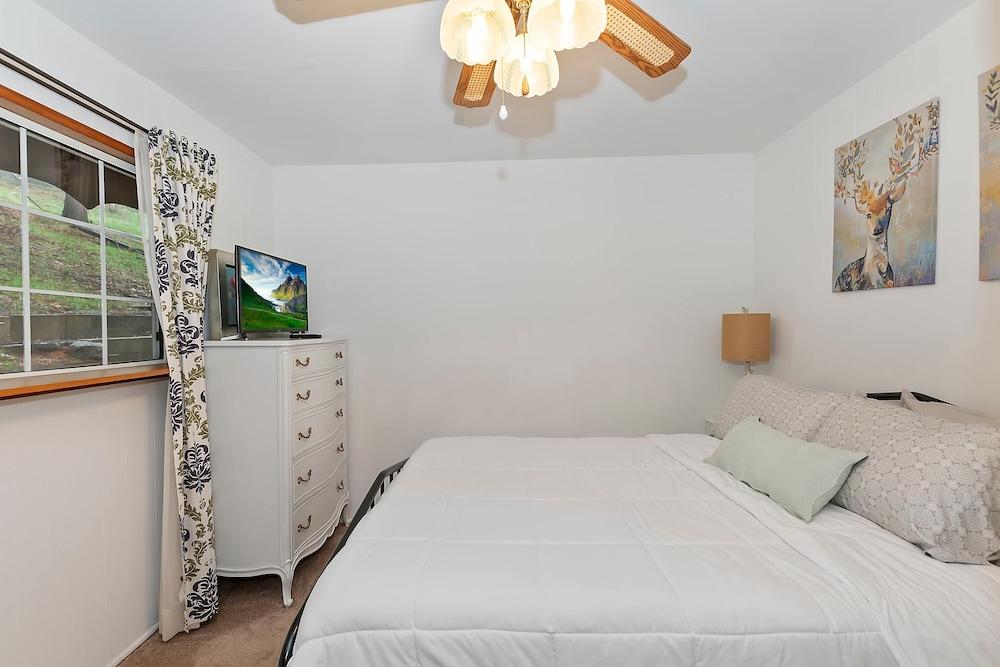 The Lazy Bear Cabin - For 6!