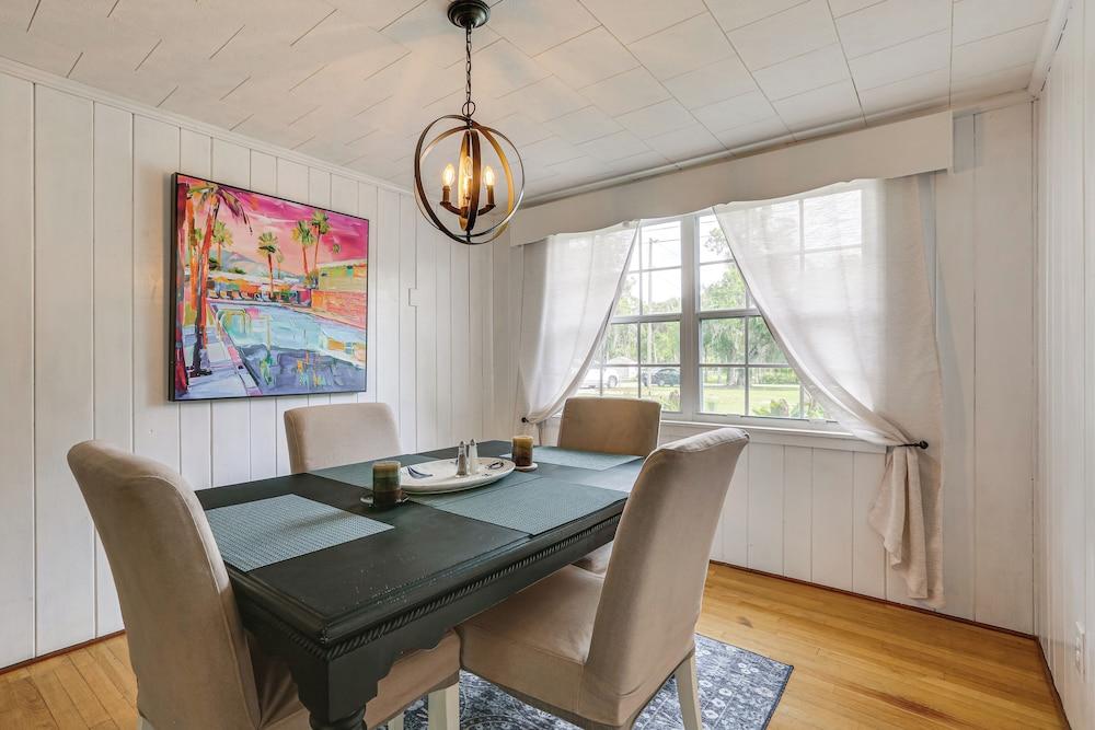 Boat Lift & Private Dock: Riverfront Labelle Gem