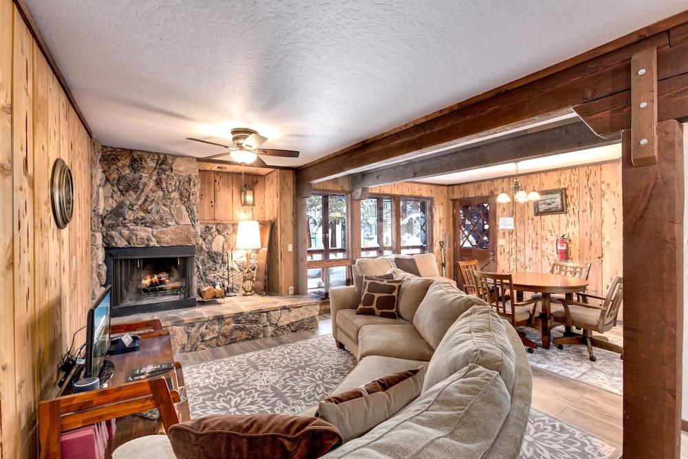 Snowflake Chalet 2 Bedroom Condo