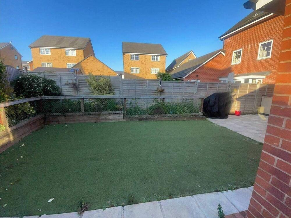 Bristol Bliss Apartment - Patchway Retreat