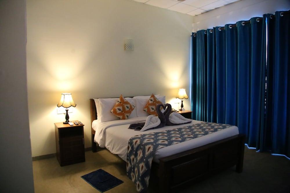 Calypso Sunset Beach Hotel