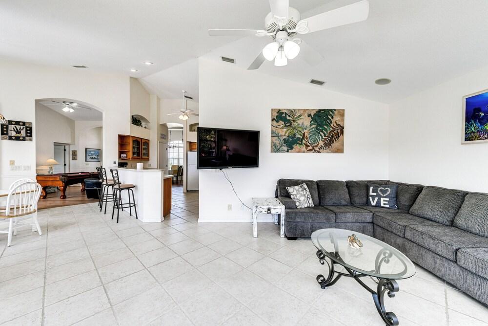 12 Mi to Gulf: Port Charlotte Home w/ Boat Dock