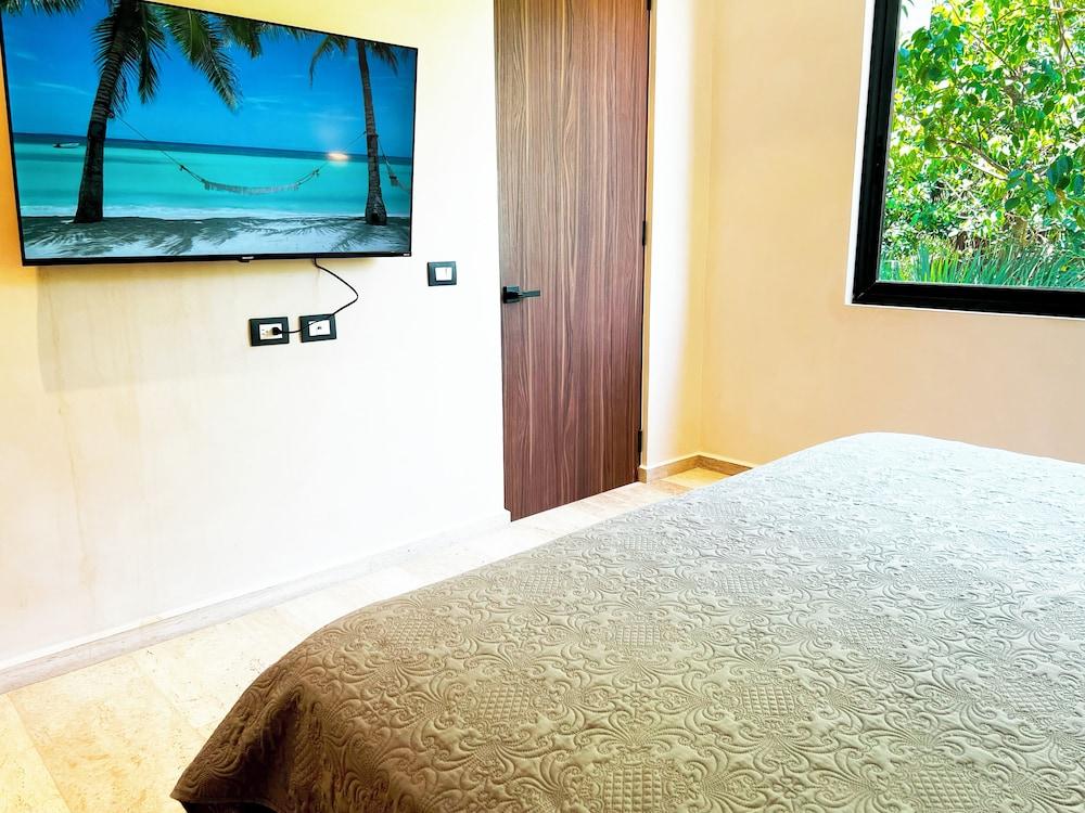 Modern Condo Jungle Retreat