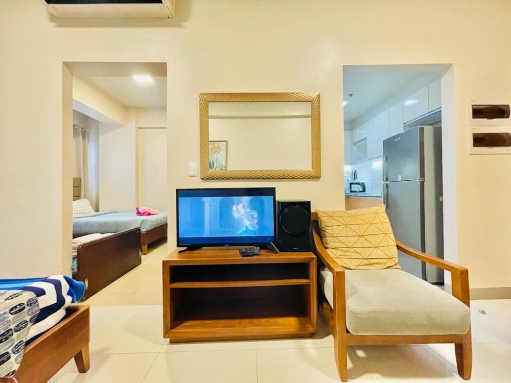 Relaxing condo at THE MACTAN NEWTOWN