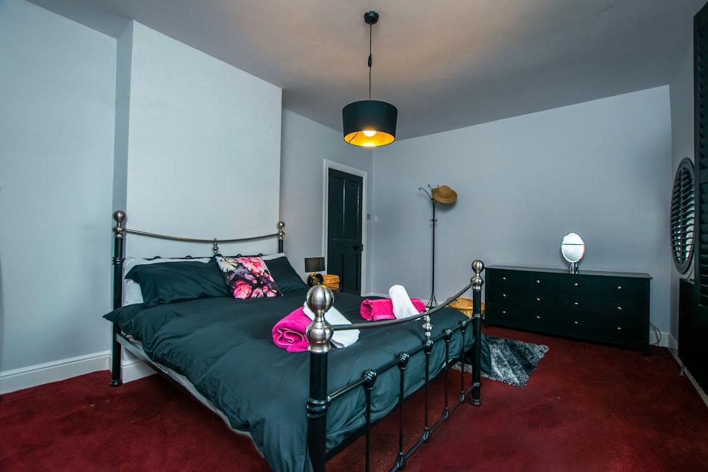 Cosy & Central 2Bd Apartment Milngavie, Glasgow