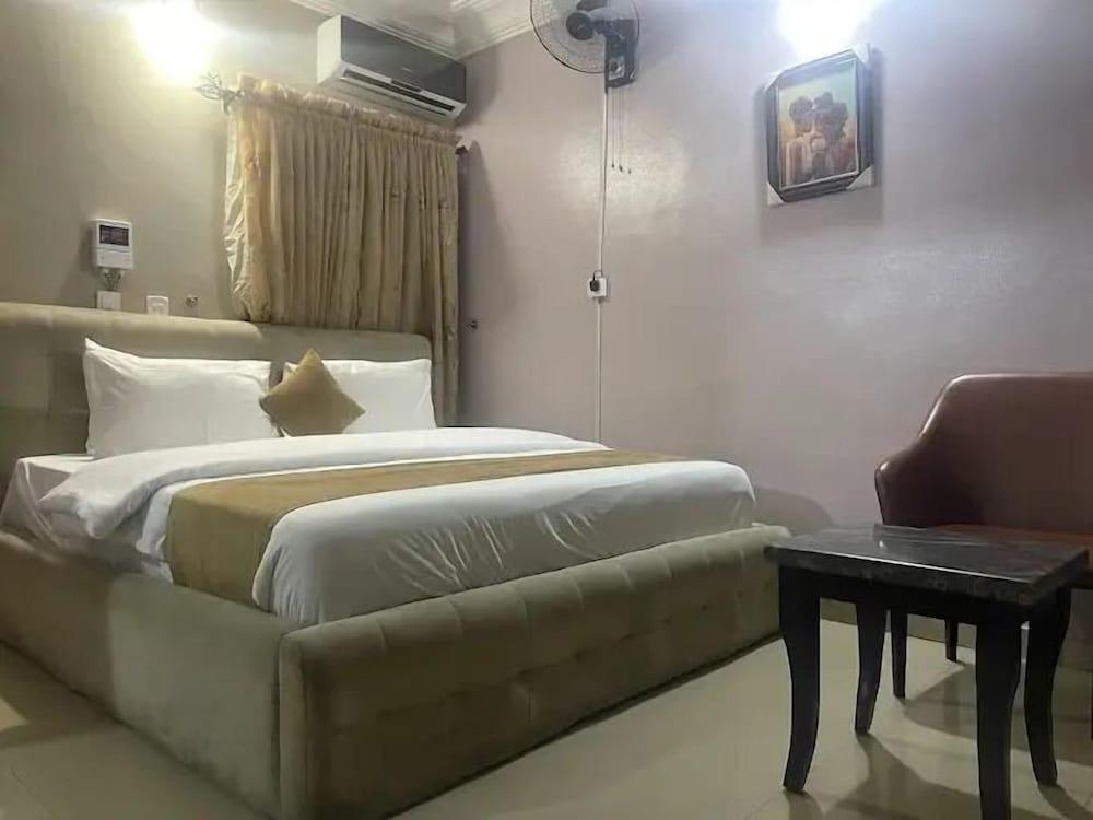 The Harmony Oasis Hotel and Suites