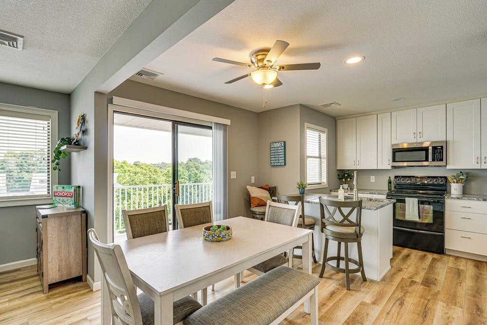 Pool Access & Lake Views: Osage Beach Family Gem