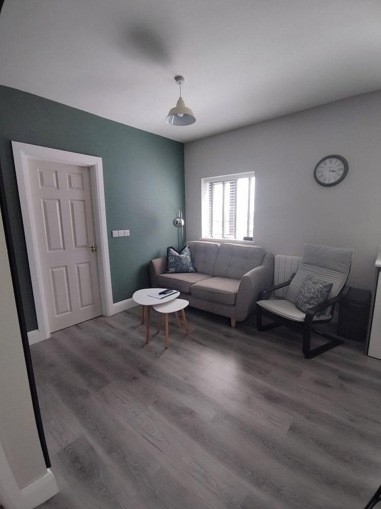 Seaside Retreat - 4 Guests - Near Aran Islands