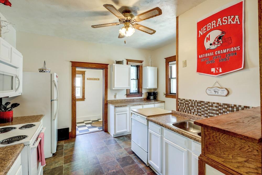 1 Mi to Unl: Group Getaway w/ Game Area