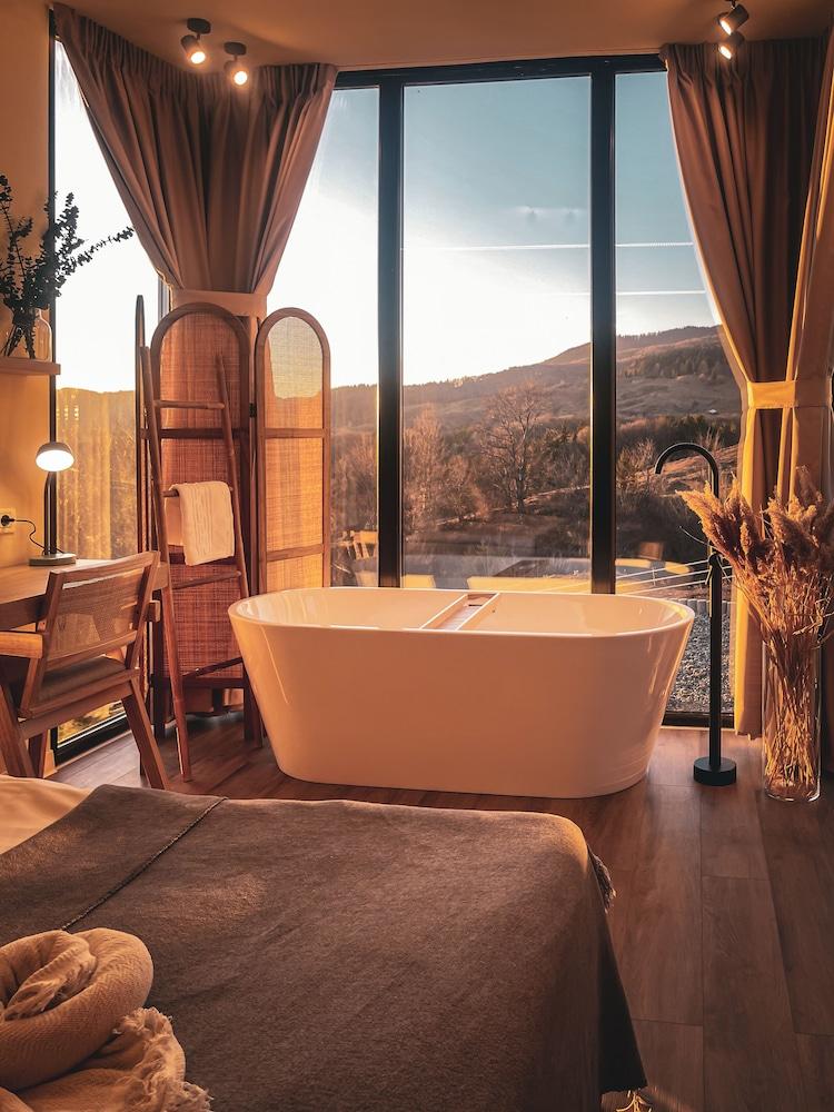 Moon Valley Comarnic