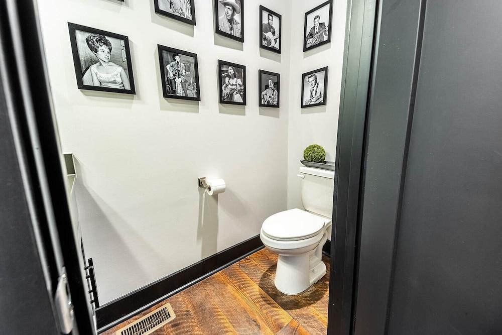 Broadway Getaway-rooftop Patio-mins to The Gulch