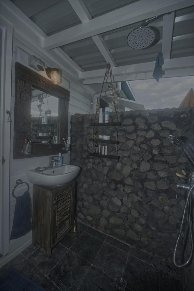 BougainVilla Savusavu