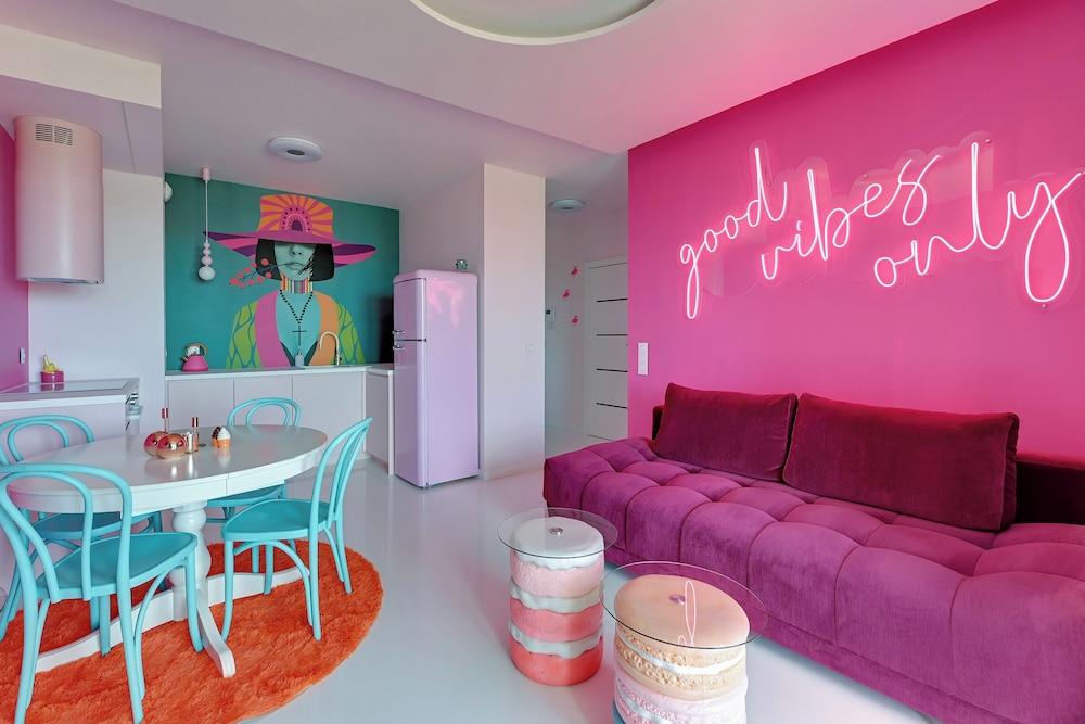 Żurawie Pink Port by Grand Apartments