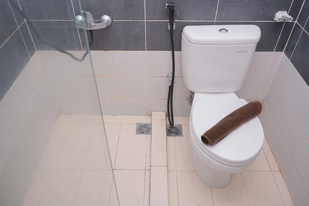 Cozy Living 1Br Apartment With Extra Room At Scientia Residence