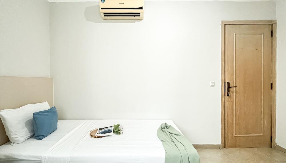 Warm And Nice 2Br At Permata Senayan Apartment