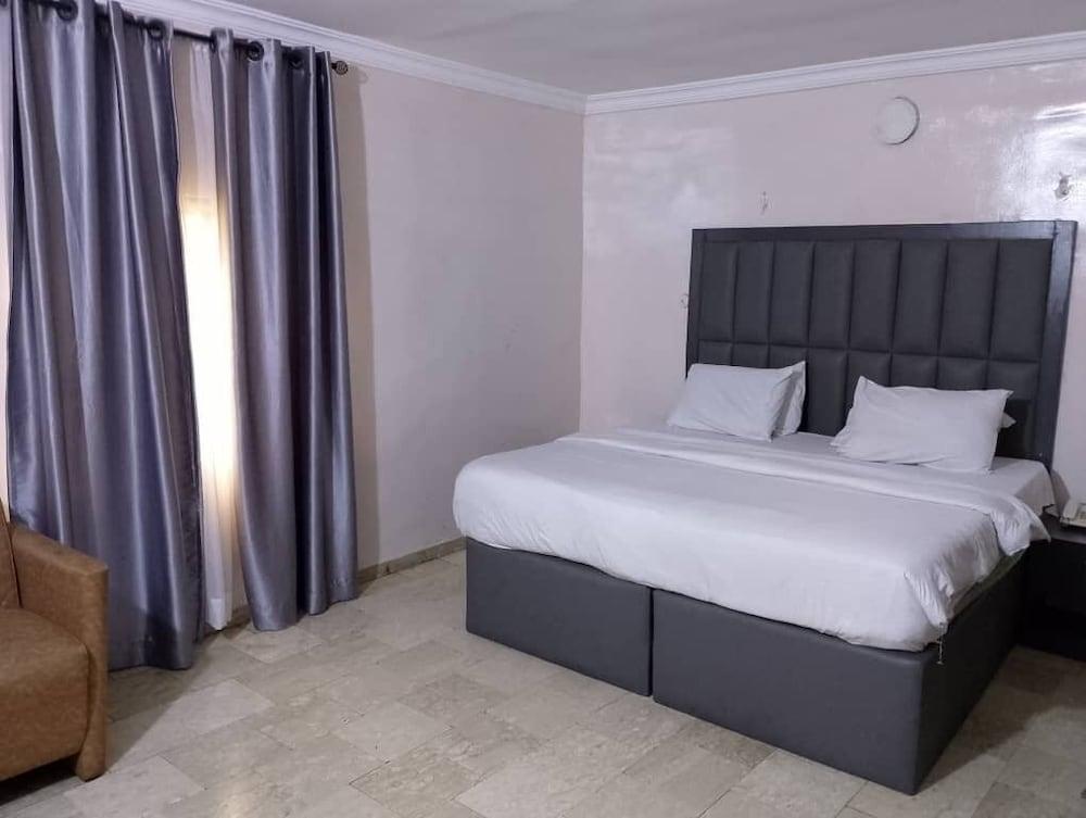 Morada Hotels