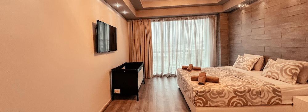 DELUXE MIRAFLORES DUPLEX