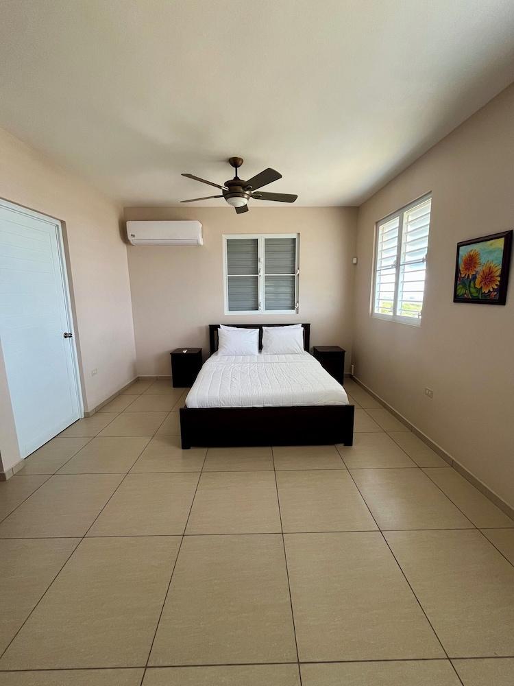 Ocean View House Quebradillas & Rooftop