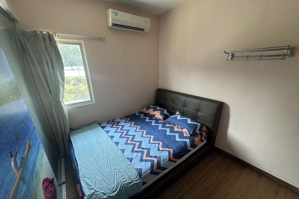 ABC Hostel at Alpha Bukit Serdang Seri Kembangan