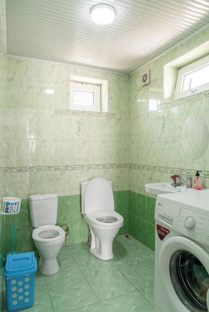 Camping Yard Hostel Karakol