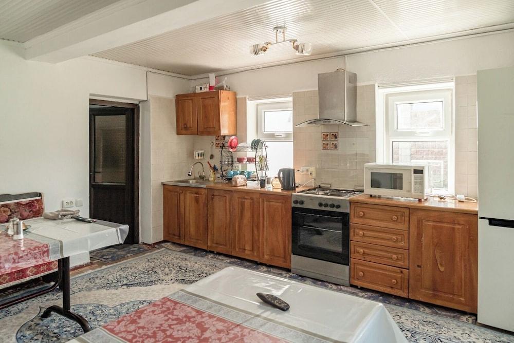 Camping Yard Hostel Karakol