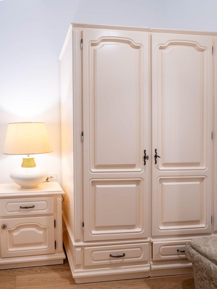 MoHost - Chill Garden