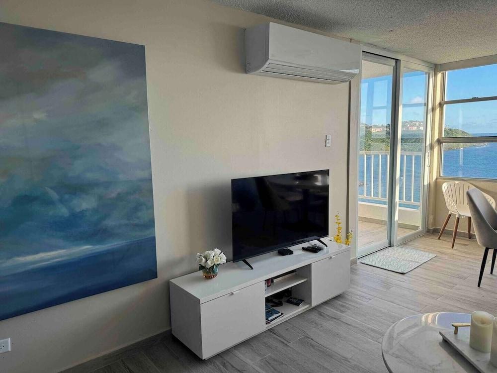 Oceanfront Paradise Marina Views Balcony