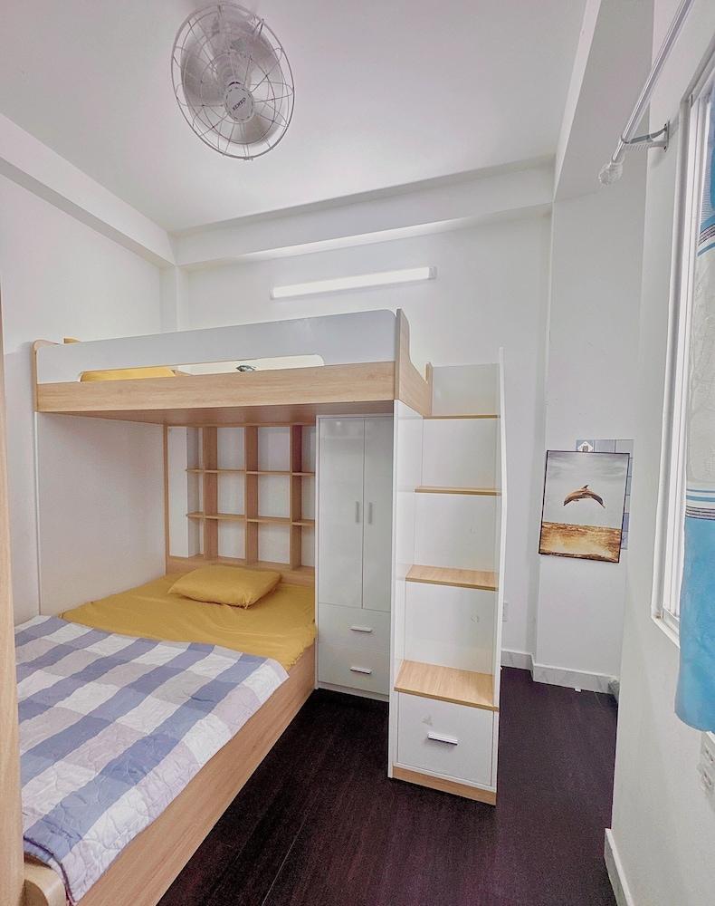 The Hidden Hogwarts - Nearly Bui Vien