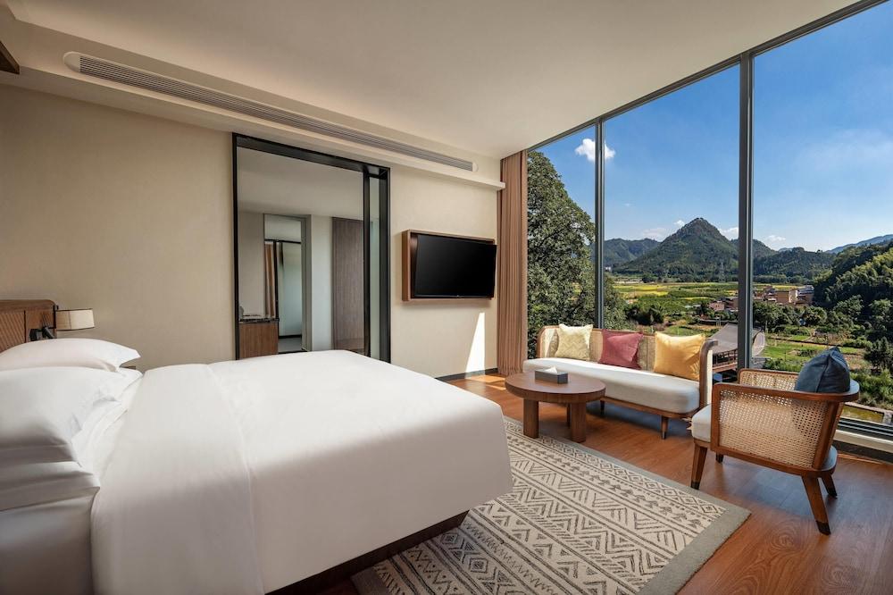 Wyndham Qingyuan Lianzhou Hot Spring Resort