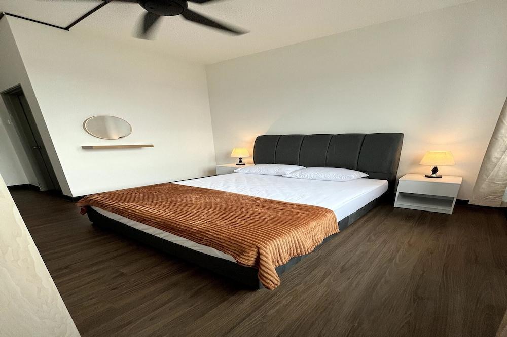Vista Bangi Serviced Apartments by The River