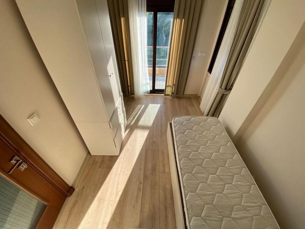 Vardarlı Konakları