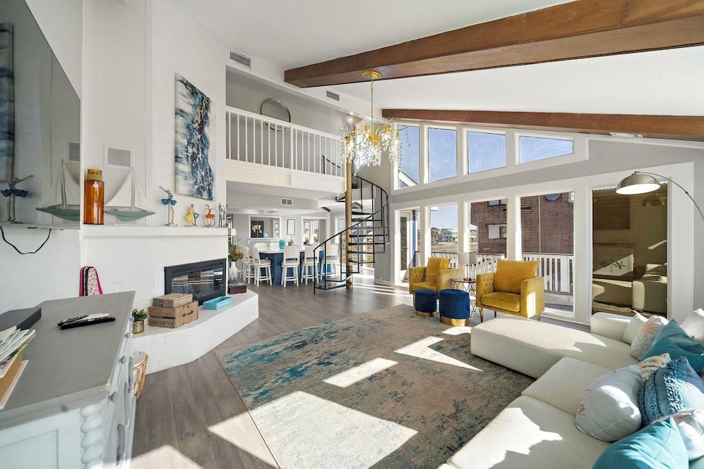 Captain's Manor by Ryson Vacation Rentals