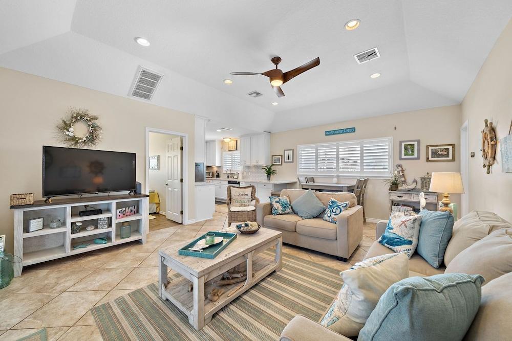 Purple Pelican Paradise by Ryson Vacation Rentals