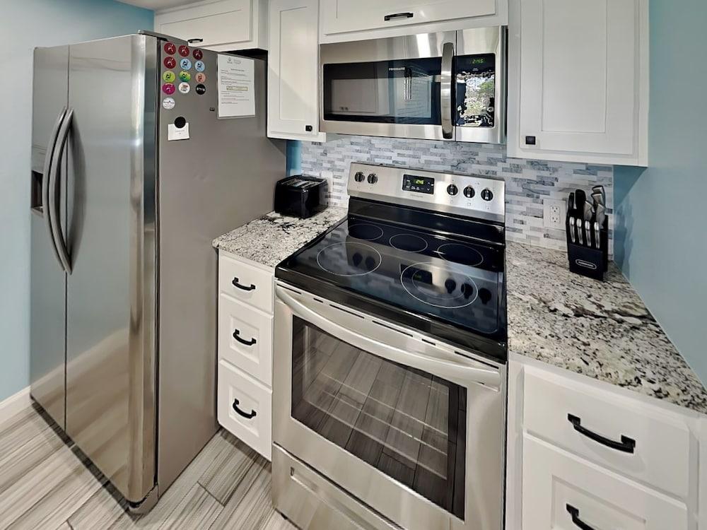 Sandy Shores by Silver Sands Vacation Rentals