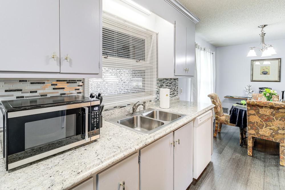 Retreat w/ Fenced Backyard in Kingsport!