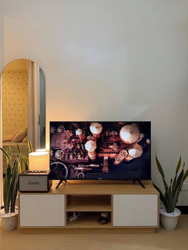 Welcome to Casa Sheridan Your Cozy Escape in the Heart of the Metro 🌿 Whet