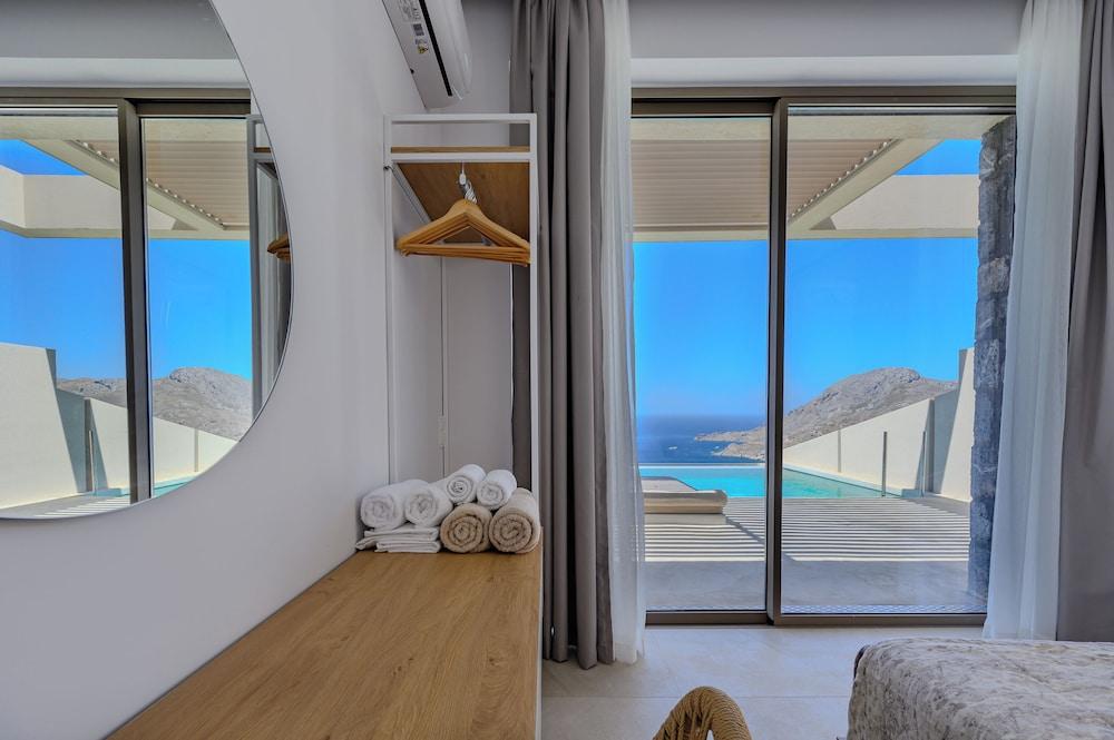 Pyrgos Exquisite Villas