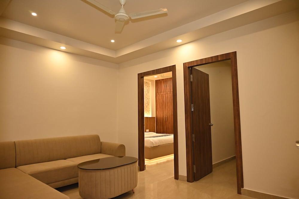 Atharv Kaashi - Behind Sigra Sports Stadium