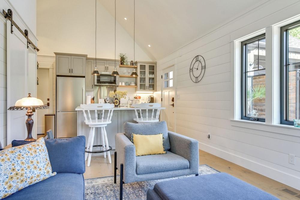 Oregon Wine Country Retreat: Sip & Dine Outside