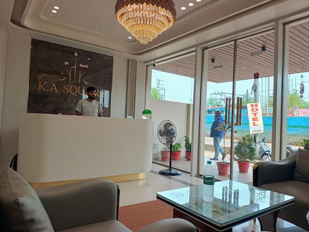 Hotel K A Square