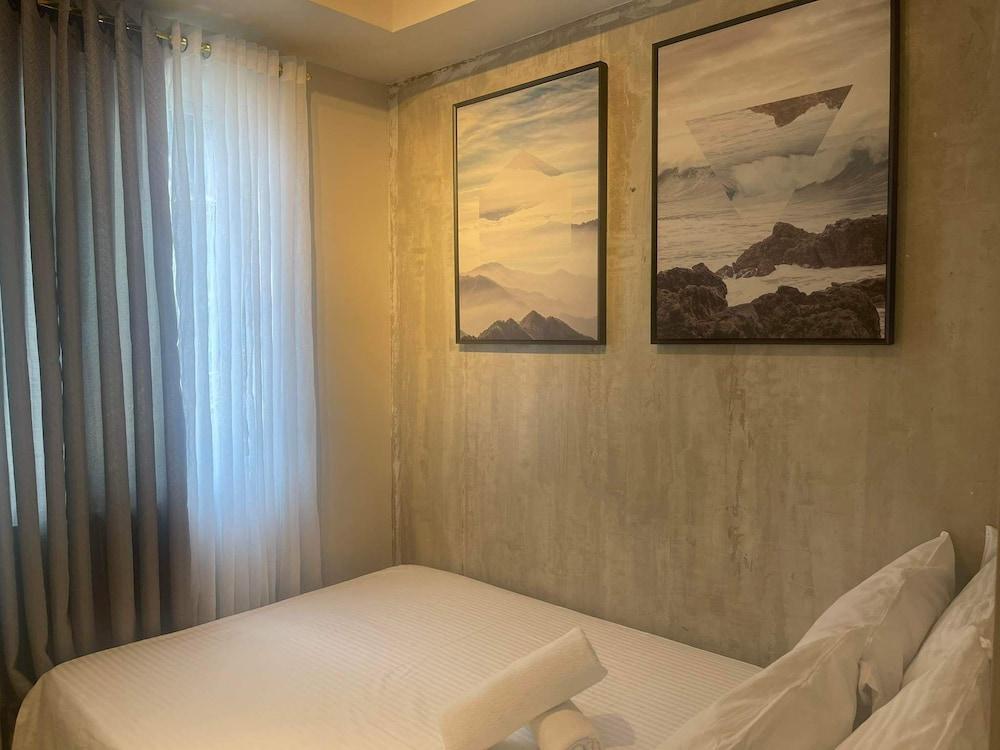 Sea Residences MOA Arena SMX BY DARPM