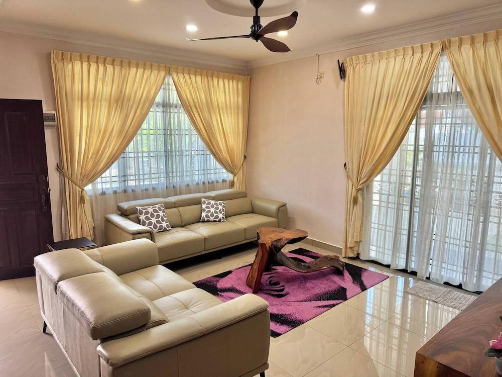 Rebec 14pax at Ikea,toppen,aeon